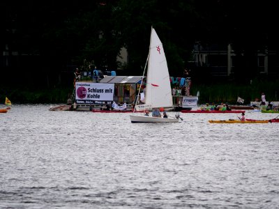 Coal and Boat demonstration 2019 108
