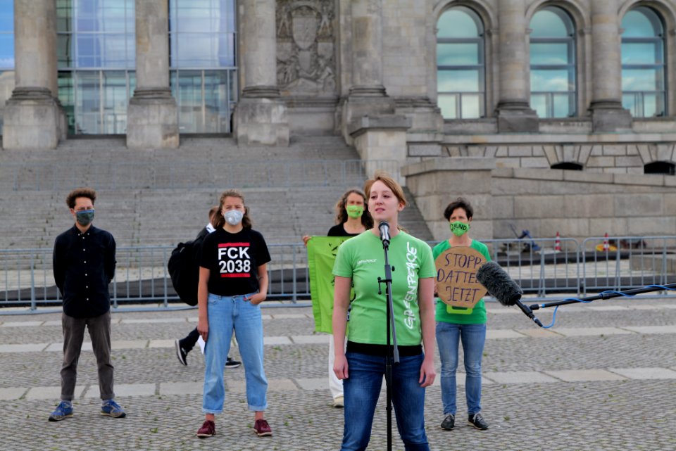Coal law climate movement press conference at Platz der Republik 2020-07-03 07