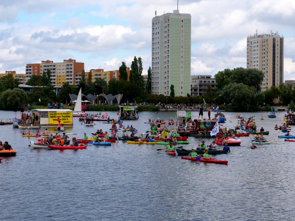Coal and Boat demonstration 2019 12