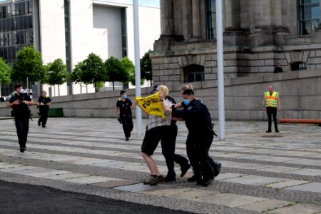 Coal law protest Greenpeace banner Reichstag Berlin 2020-07-03 40