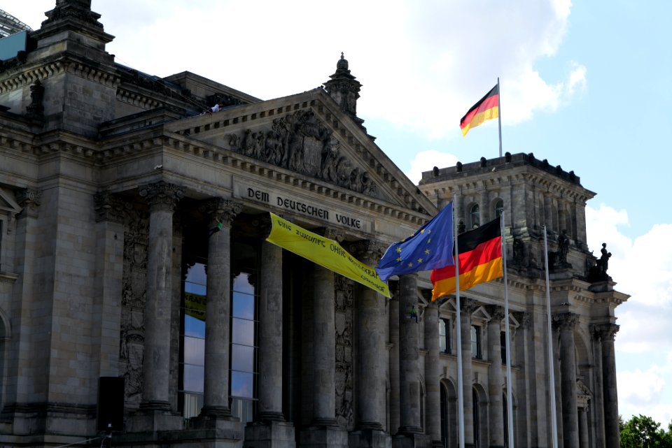 Coal law protest Greenpeace banner Reichstag Berlin 2020-07-03 20