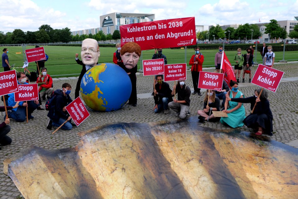Coal law protest at Platz der Republik 2020-07-03 Campact 19