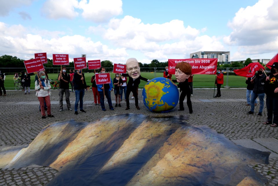 Coal law protest at Platz der Republik 2020-07-03 Campact 02