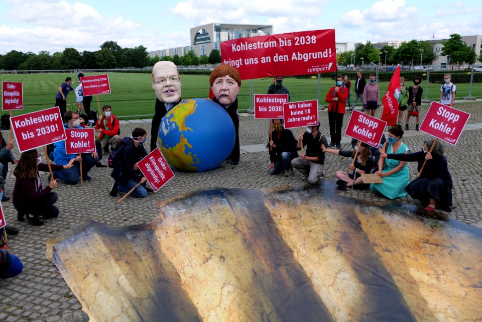 Coal law protest at Platz der Republik 2020-07-03 Campact 20