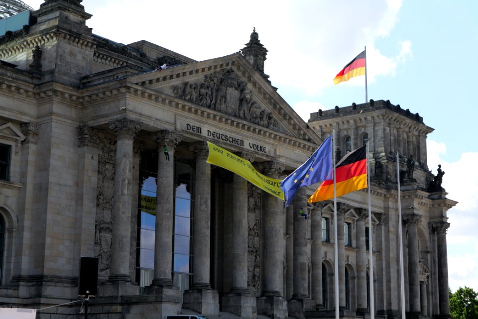 Coal law protest Greenpeace banner Reichstag Berlin 2020-07-03 21