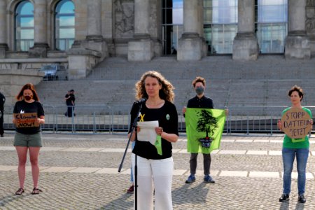 Coal law climate movement press conference at Platz der Republik 2020-07-03 12