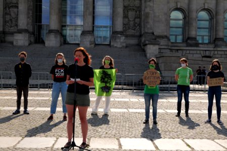 Coal law climate movement press conference at Platz der Republik 2020-07-03 25