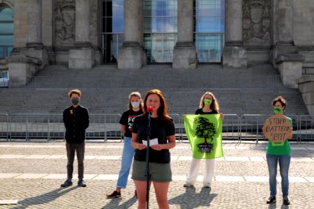 Coal law climate movement press conference at Platz der Republik 2020-07-03 23