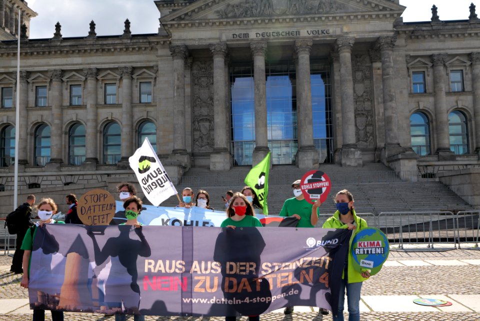 Coal law protest at Platz der Republik 2020-07-03 08