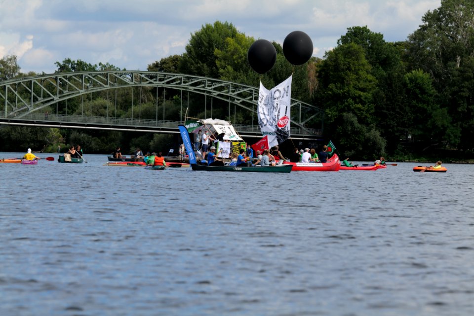 Coal and Boat demonstration 2020-08-29 68