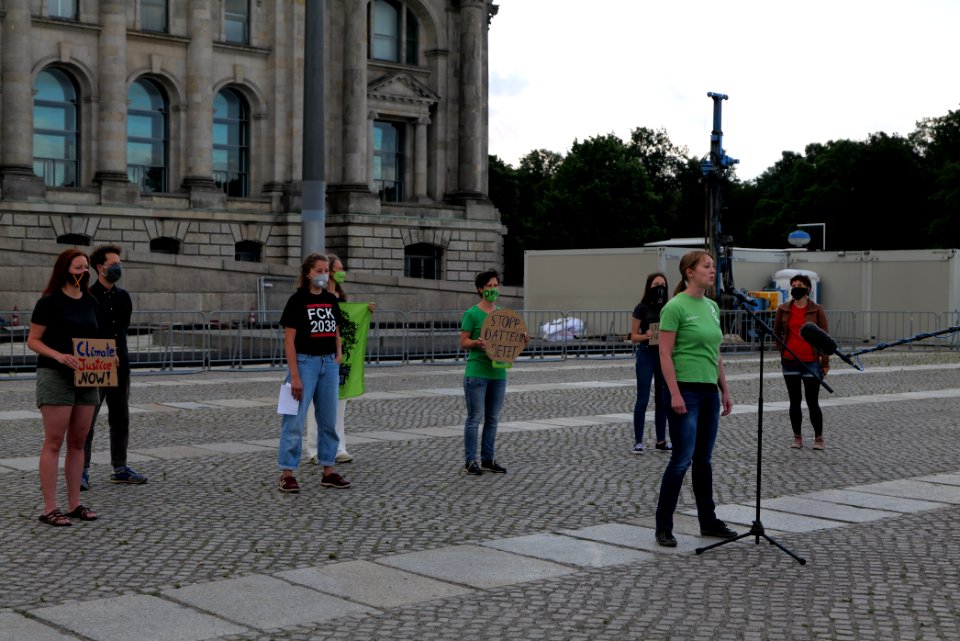 Coal law climate movement press conference at Platz der Republik 2020-07-03 08