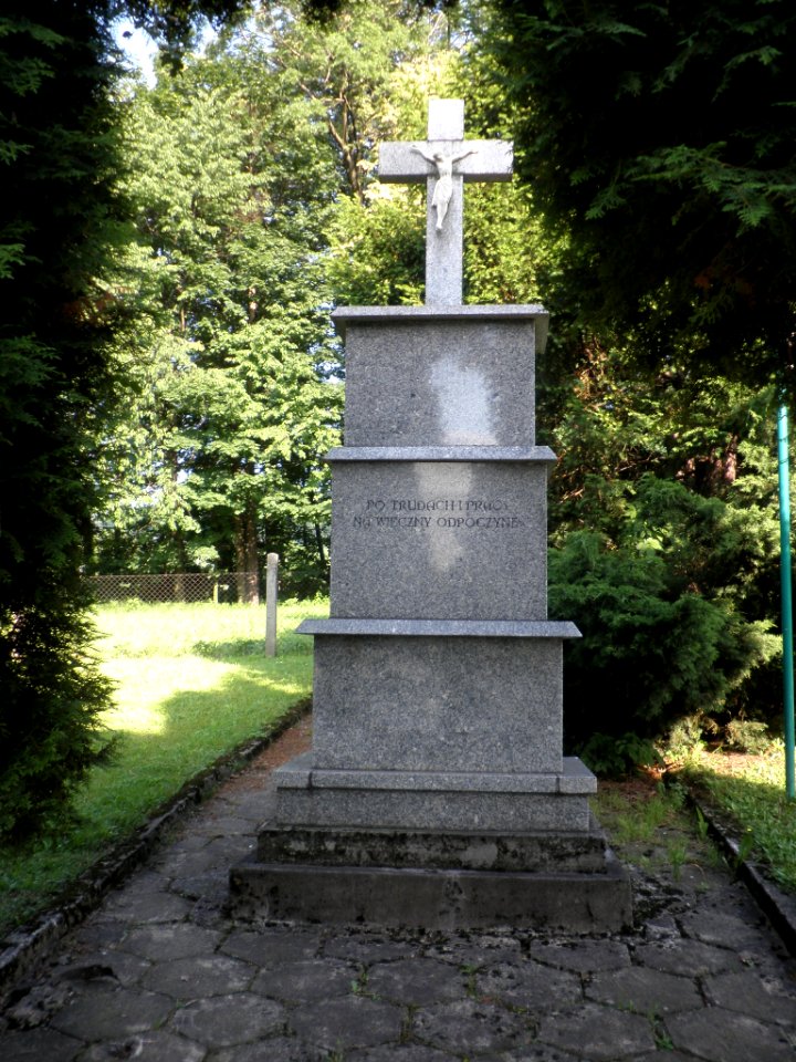 Cmentarz Leszna Gorna krzyz