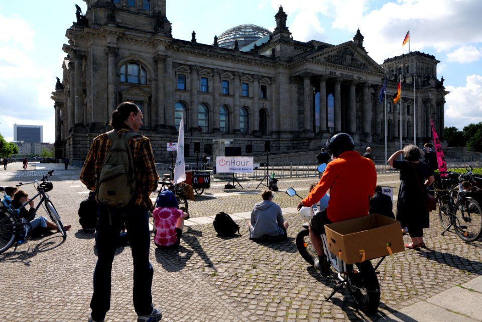 Coal law Bundestag debate public viewing at Platz der Republik 2020-07-03 04