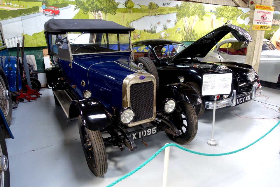 Clyno Tourer 1927 - Bentley Wildfowl and Motor Museum - Halland, East Sussex, England - DSC05788