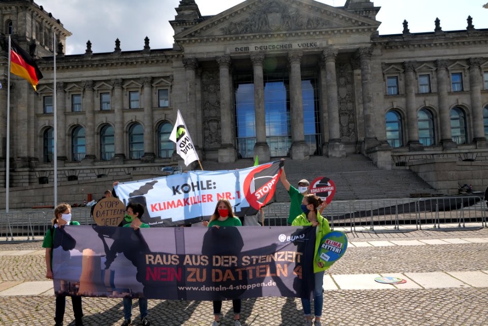 Coal law protest at Platz der Republik 2020-07-03 04