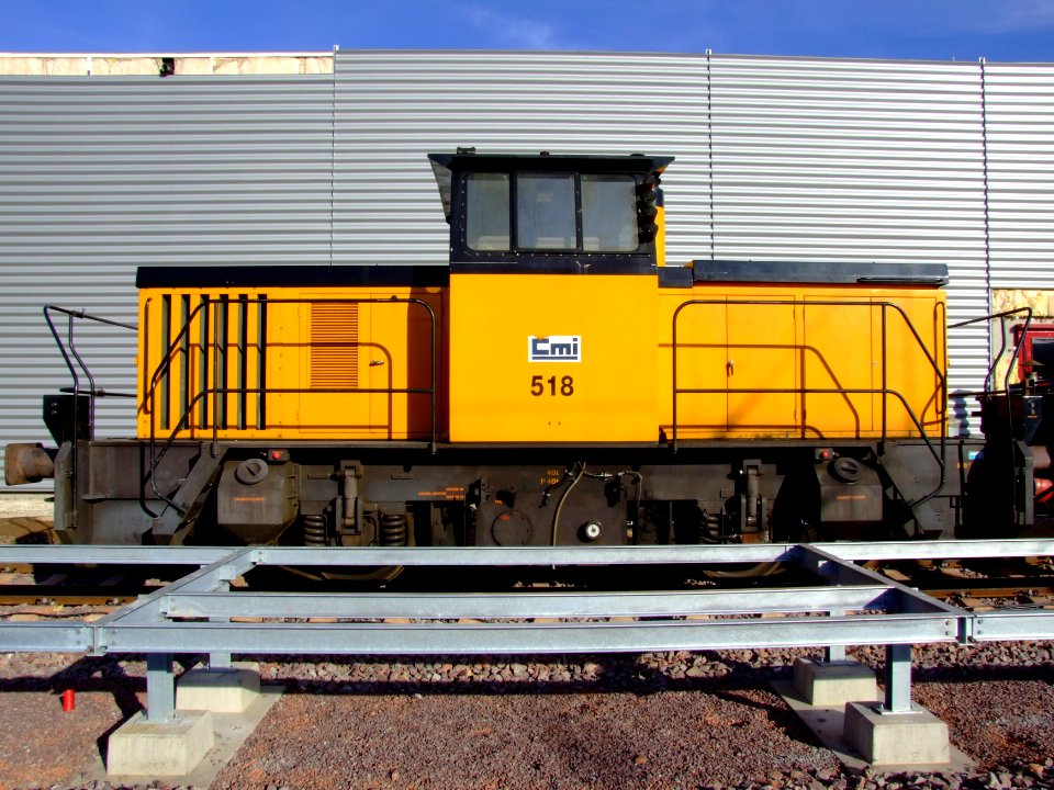 Cmi 518 side