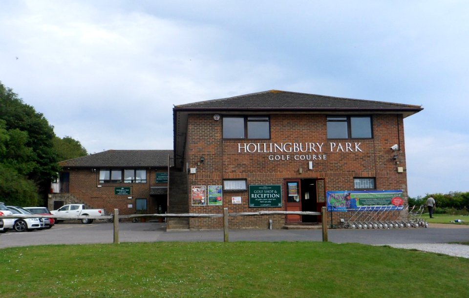 Clubhouse of Hollingbury Park Golf Course, Brighton (August 2013) (1)