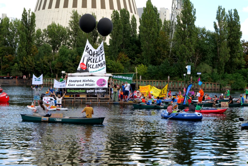 Coal and Boat demonstration 2020-08-29 235