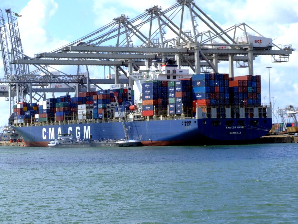 CMA CGM Ravel p1, at the Amazone harbour, Port of Rotterdam, Holland 29-Jul-2007