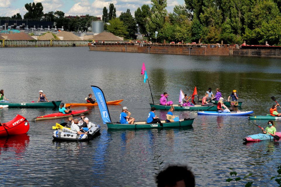 Coal and Boat demonstration 2020-08-29 222
