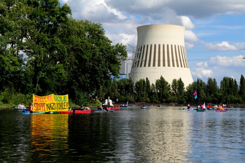 Coal and Boat demonstration 2020-08-29 207