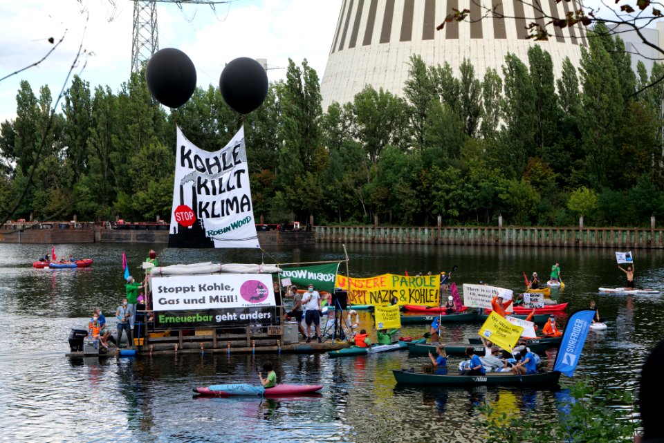 Coal and Boat demonstration 2020-08-29 223