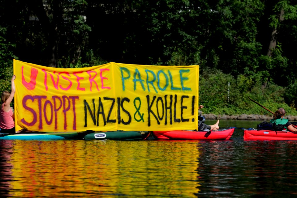 Coal and Boat demonstration 2020-08-29 205