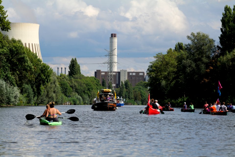 Coal and Boat demonstration 2020-08-29 179