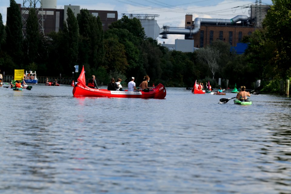 Coal and Boat demonstration 2020-08-29 197