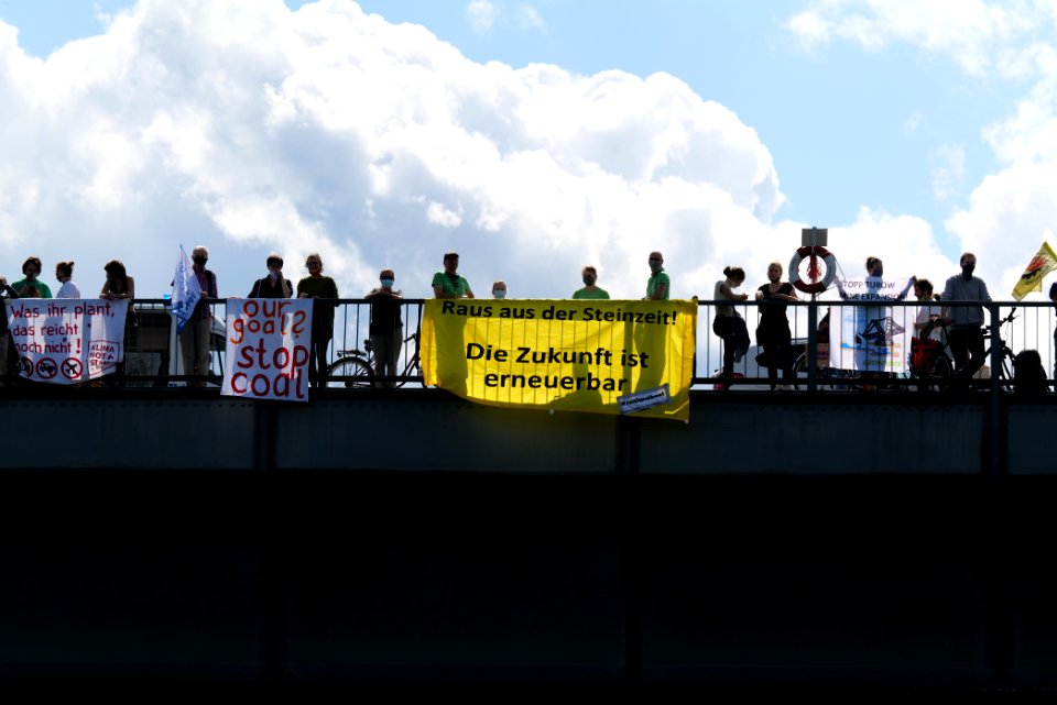 Coal and Boat demonstration 2020-08-29 120