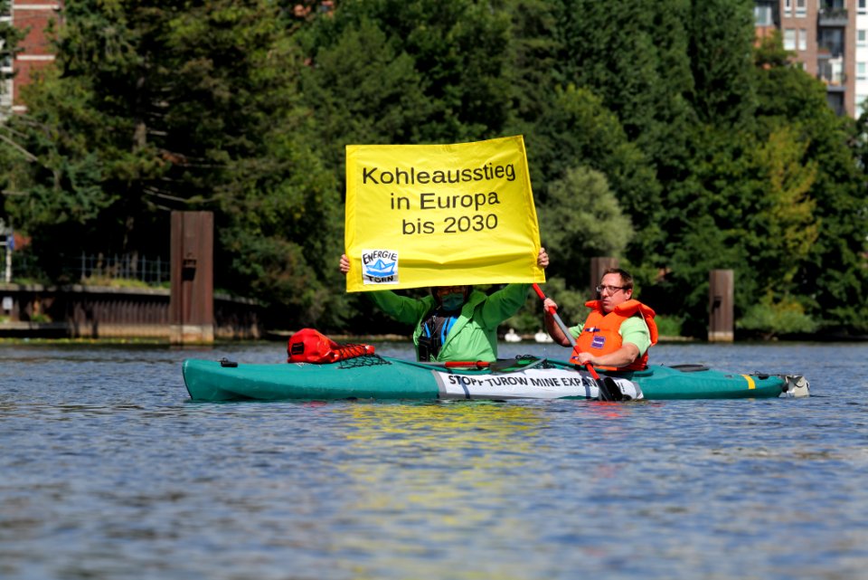 Coal and Boat demonstration 2020-08-29 102