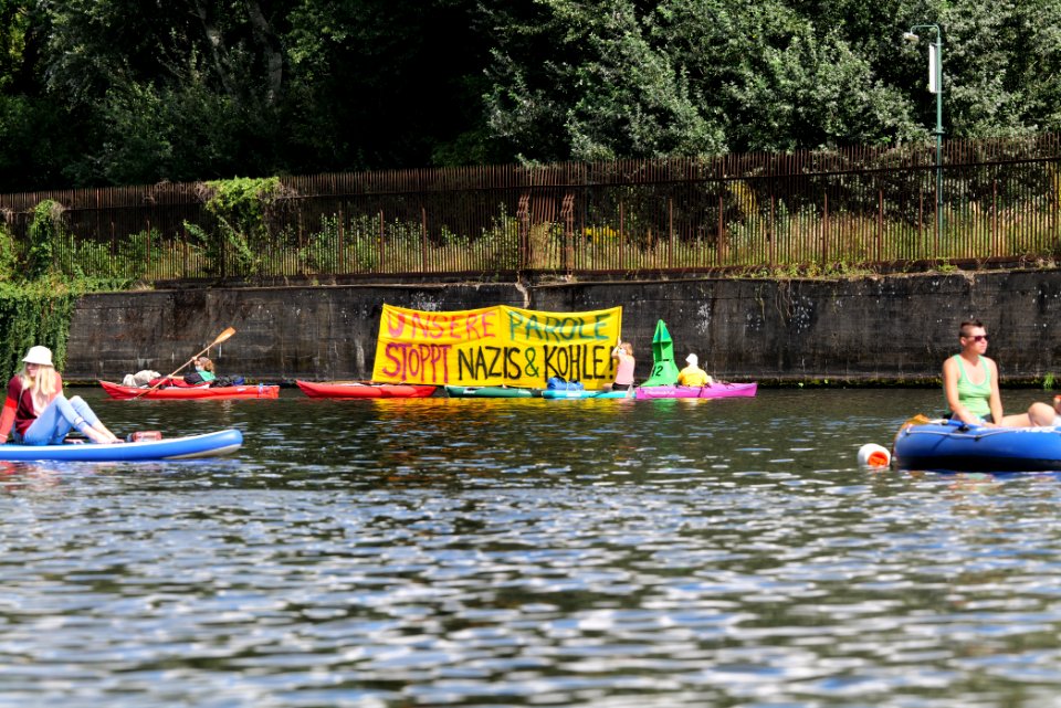 Coal and Boat demonstration 2020-08-29 164