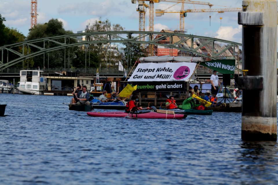 Coal and Boat demonstration 2020-08-29 74