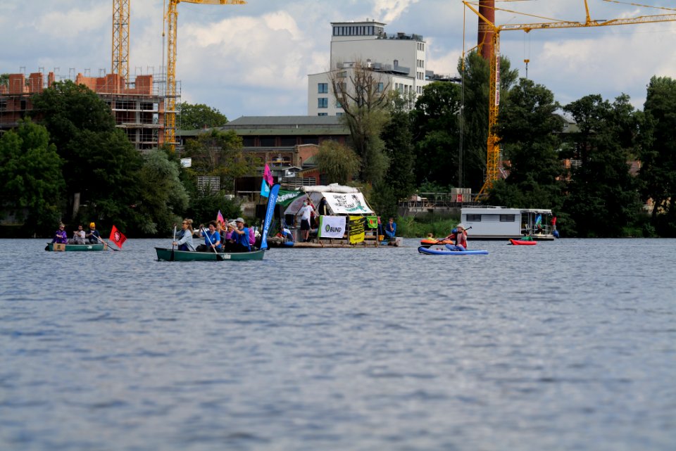 Coal and Boat demonstration 2020-08-29 57