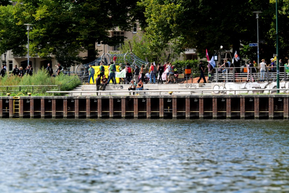 Coal and Boat demonstration 2020-08-29 166