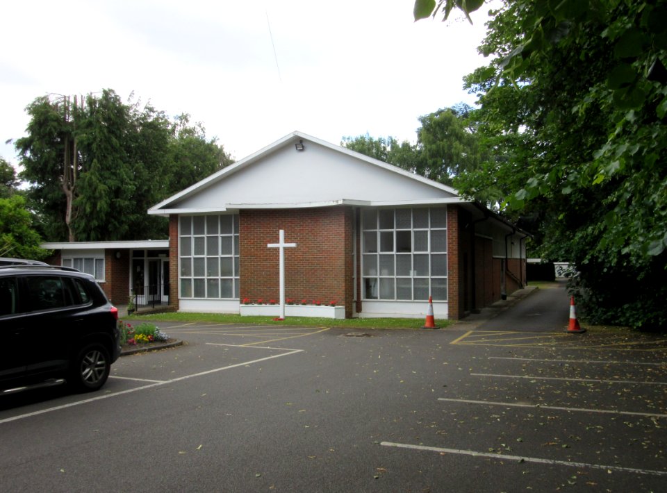 Cobham United Reformed Church, Stoke Road, Cobham (June 2015) (1)