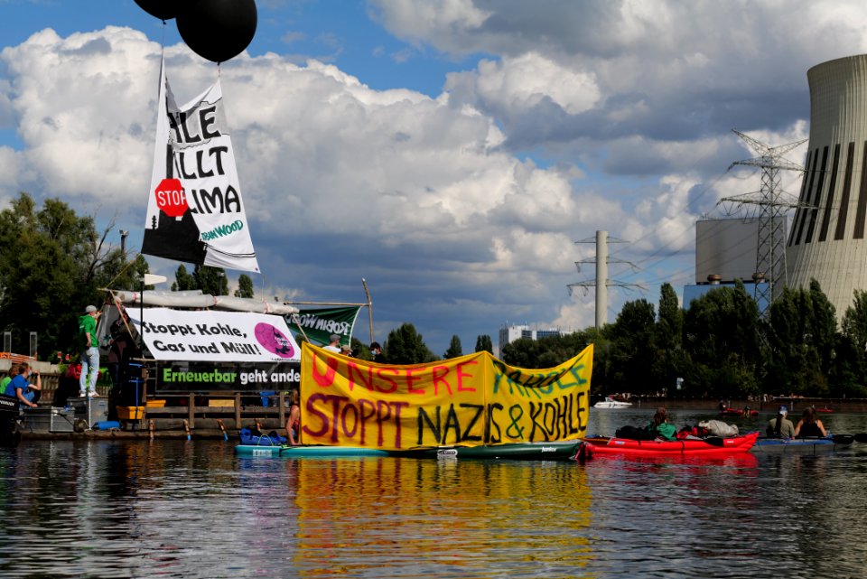 Coal and Boat demonstration 2020-08-29 217