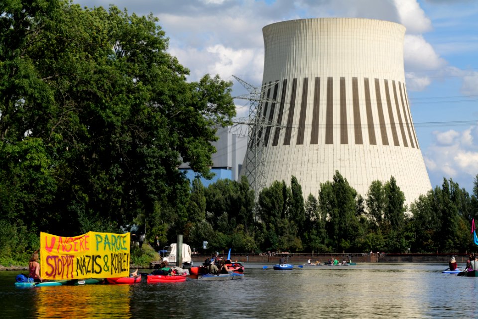 Coal and Boat demonstration 2020-08-29 208