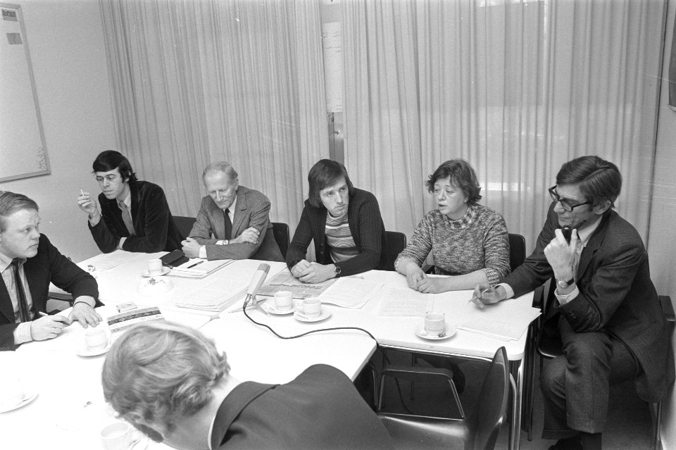 COC geeft persconferentie over discriminatie van homosexuelen in bedrijfsleven , Bestanddeelnr 925-4040