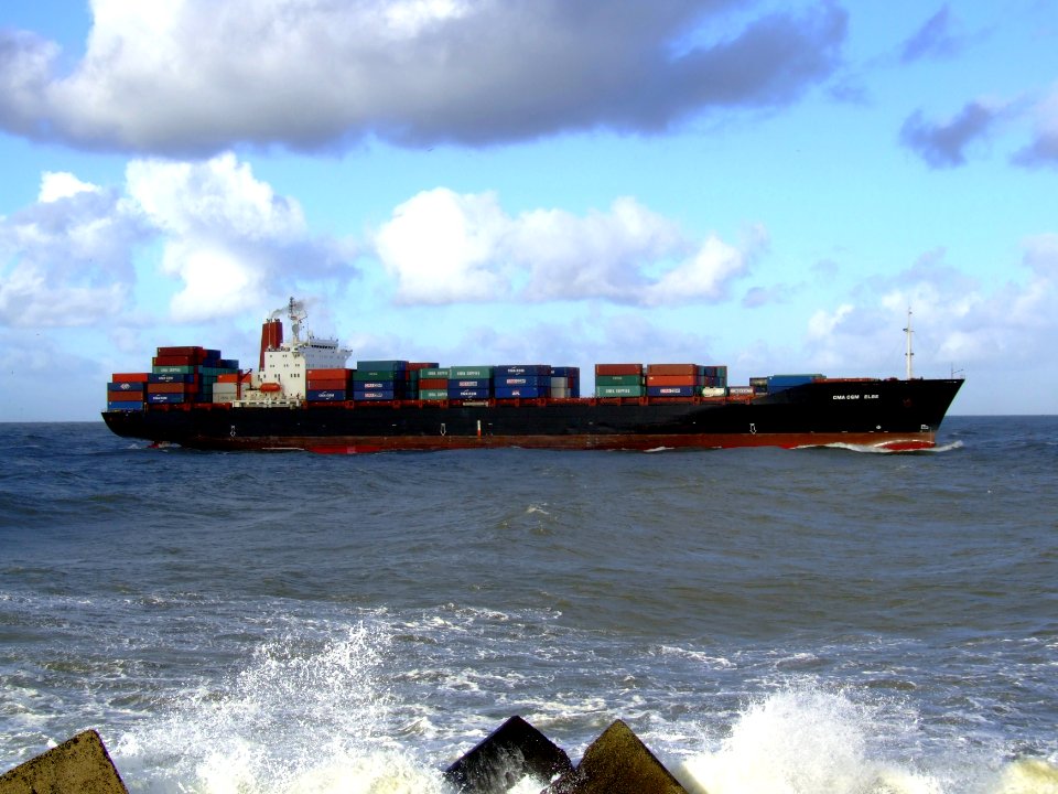 CMA CGM Elbe p8 approaching Port of Rotterdam, Holland 21-Jan-2007