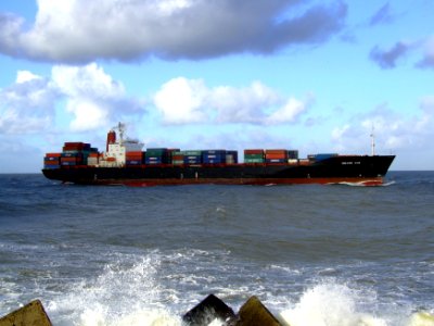 CMA CGM Elbe p8 approaching Port of Rotterdam, Holland 21-Jan-2007