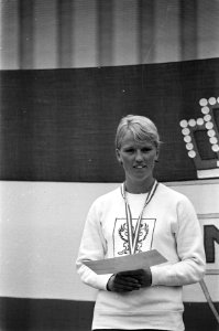 Cobi Sikkens, kampioen 100 m rugslag, Bestanddeelnr 921-5702