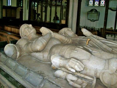 Cobham tomb, Lingfield, detail 1