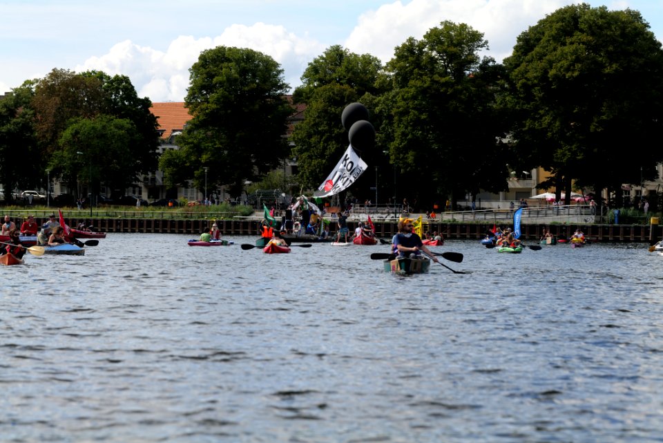 Coal and Boat demonstration 2020-08-29 171