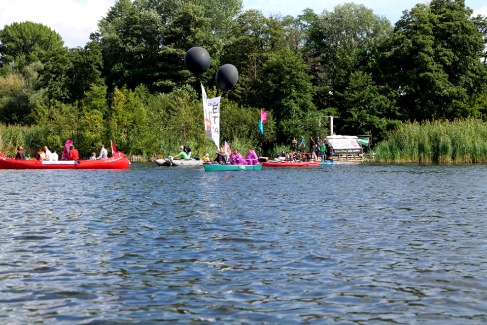 Coal and Boat demonstration 2020-08-29 15
