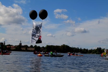 Coal and Boat demonstration 2020-08-29 10