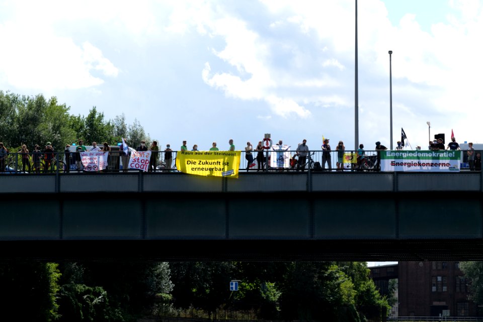 Coal and Boat demonstration 2020-08-29 117