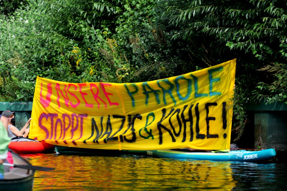 Coal and Boat demonstration 2020-08-29 131