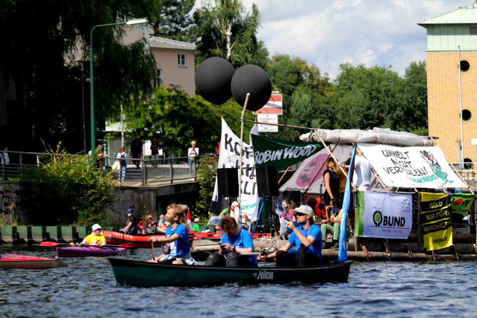 Coal and Boat demonstration 2020-08-29 144
