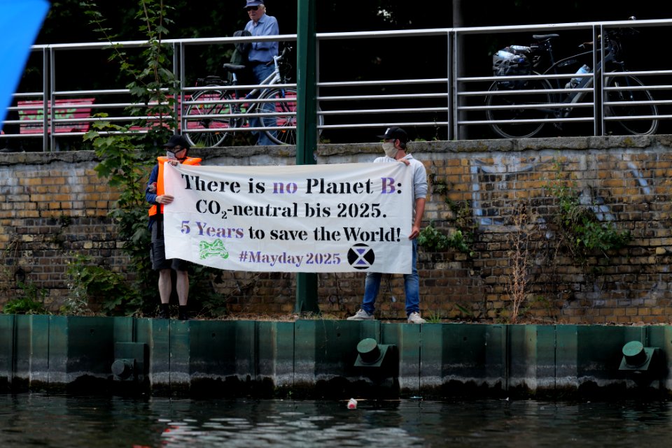 Coal and Boat demonstration 2020-08-29 136
